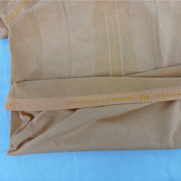 Lululemon Run: Swiftly Long Tech V Neck - Picture 7 of 9